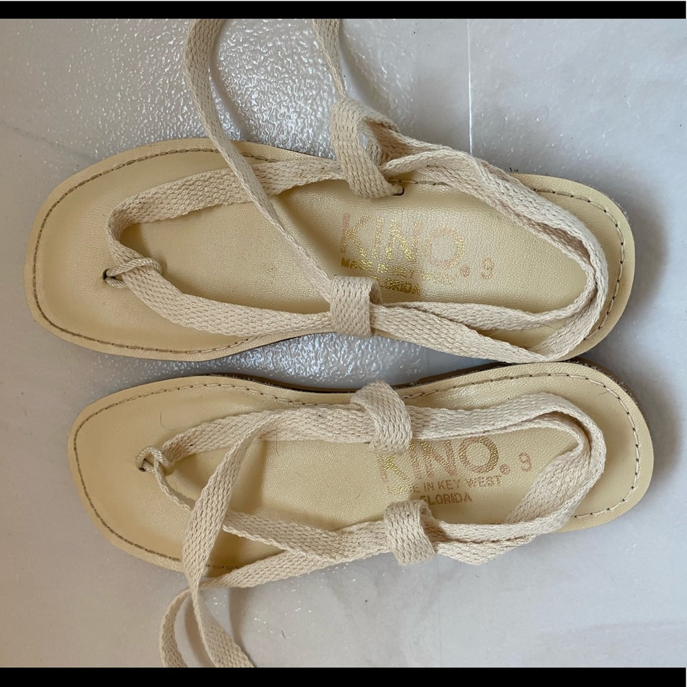 Kino Handmade leather ankle-tie sandal Sz 9
